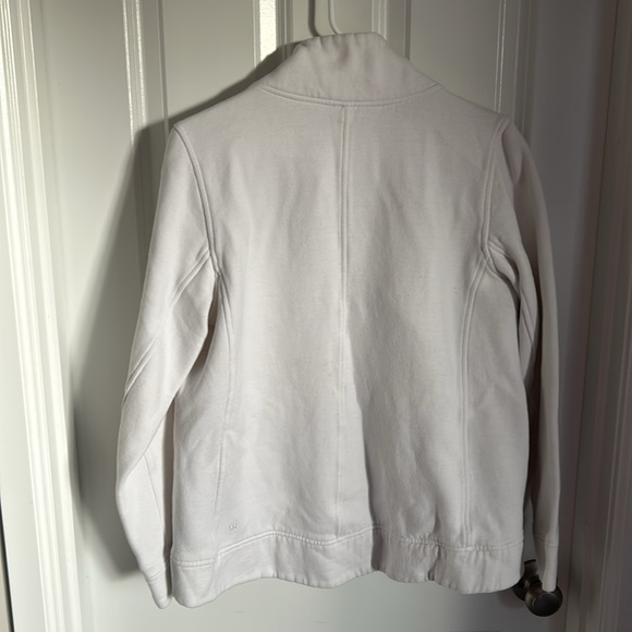 Lululemon Size 10 Women’s Fleece Be True Jacket with Diagonal Zipper in white - Picture 2 of 3